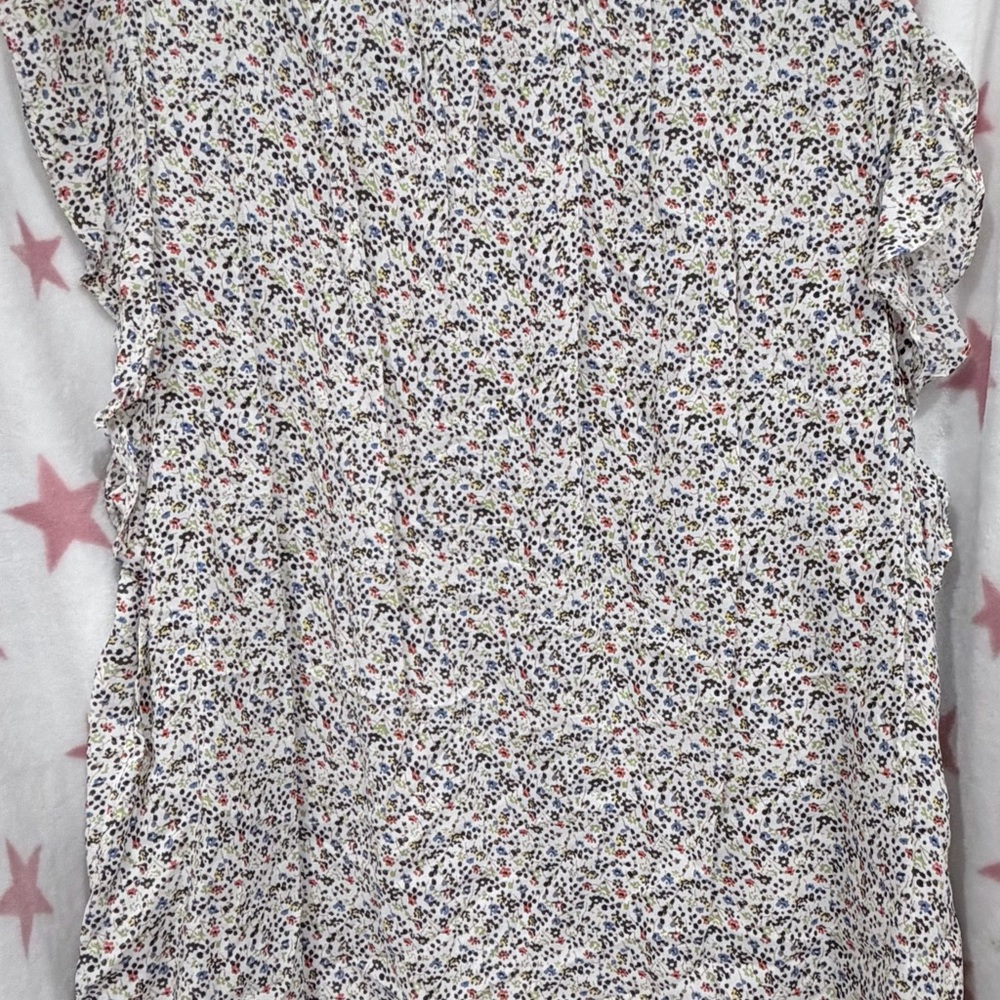 JONES NEW YORK - 2X Women's White Floral V-Neck Ruffle Sleeve Top - Picture 2 of 4